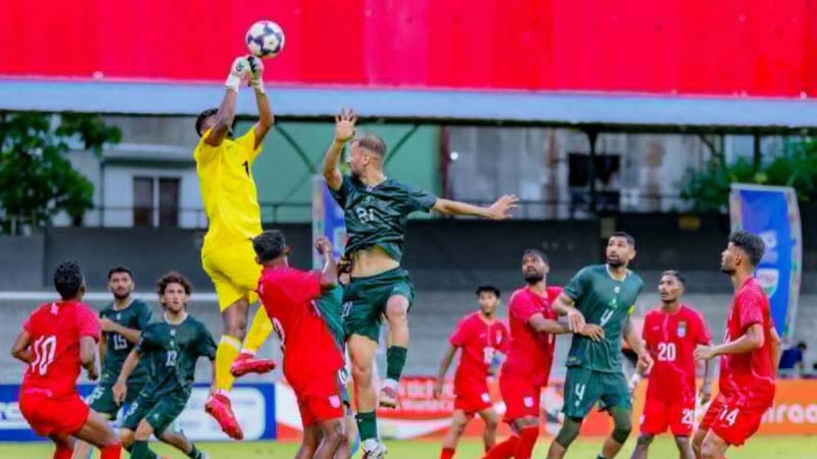 প্রবাসী-নির্ভর পাকিস্তানকে রুখে দিয়েছে ১০ জনের বাংলাদেশ!