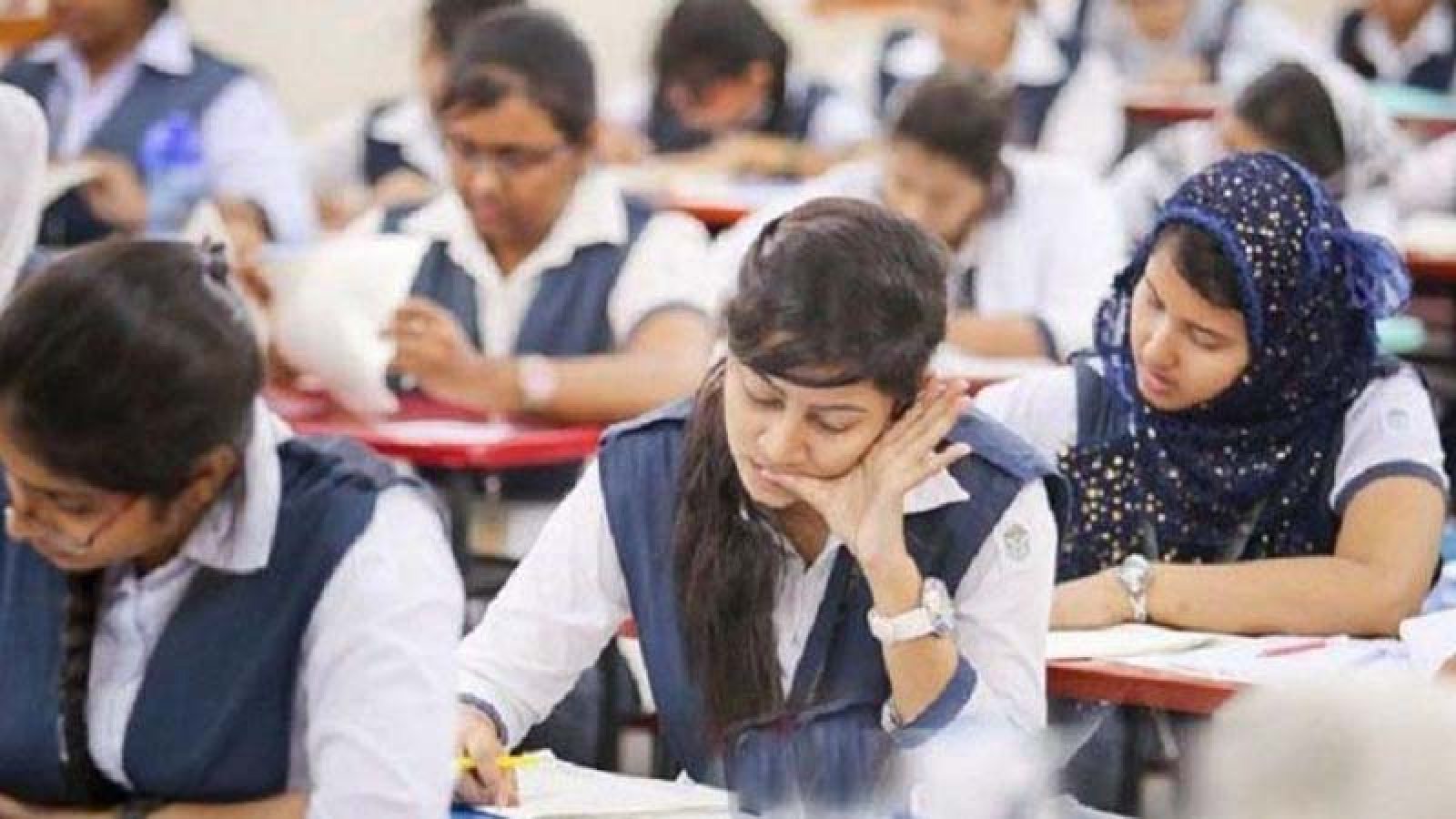 এইচএসসি পরীক্ষায় নজরদারিতে থাকছে সিসিটিভি ও বডি ওর্ন ক্যামেরা