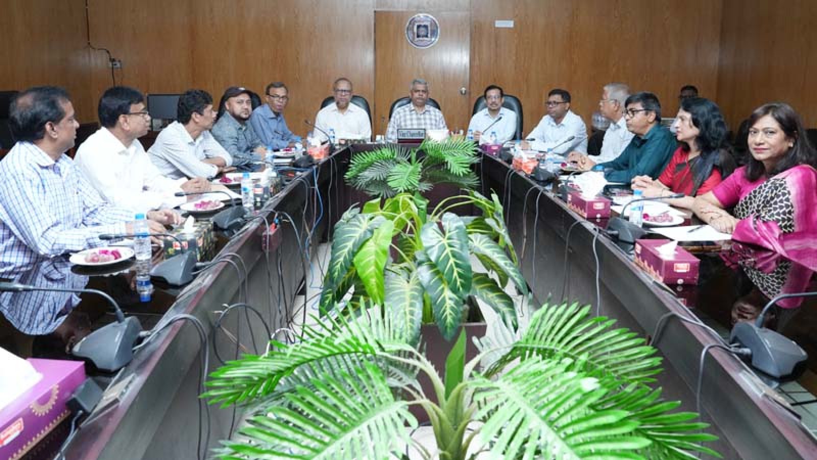 রাবি উপাচার্যের সাথে জাবি প্রতিনিধিদলের সৌজন্য সাক্ষাৎ ও মতবিনিময়