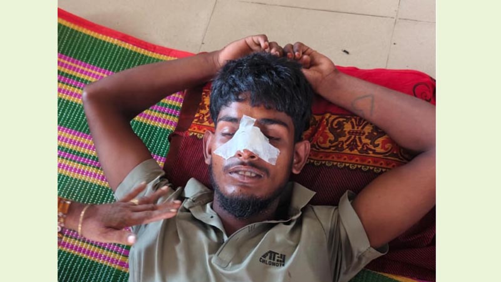 মান্দায় পূর্ব শত্রুতার জেরে যুবককে পিটিয়ে জখম