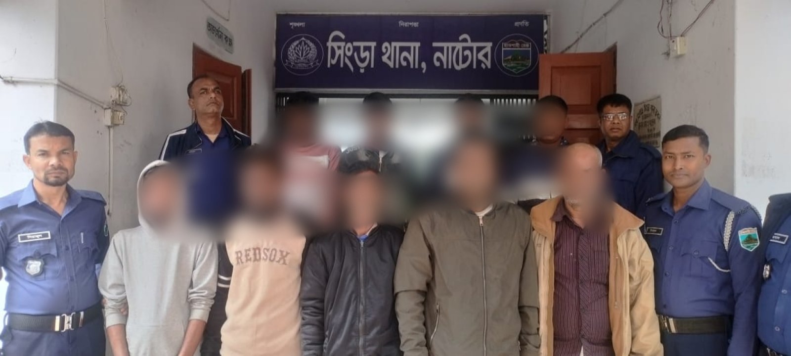সিংড়ায় পুলিশের অভিযানে ১০ জন গ্রেপ্তার, ২ জনের কারাদণ্ড