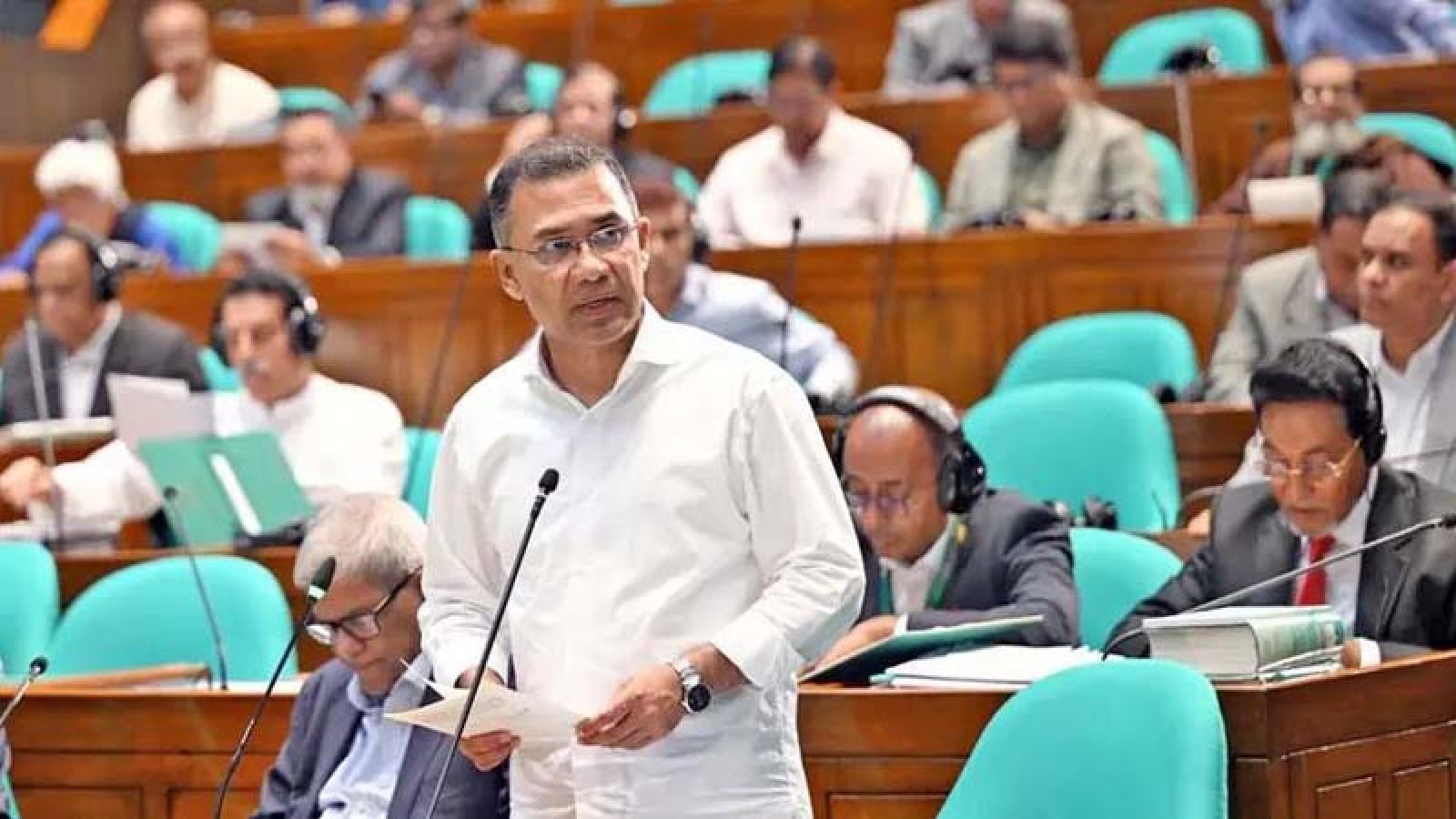 ৫ লাখ সরকারি কর্মচারী নিয়োগের সিদ্ধান্ত নিয়েছে সরকার : সংসদে প্রধানমন্ত্রী