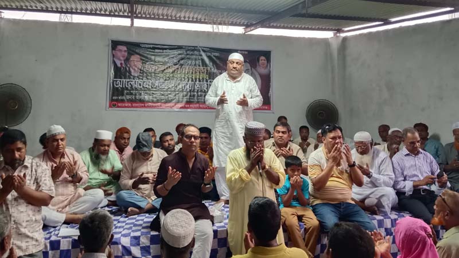 গোমস্তাপুরে শহীদ প্রেসিডেন্ট জিয়াউর রহমানের ৪৫ তম শাহদাৎ বার্ষিকি পালন