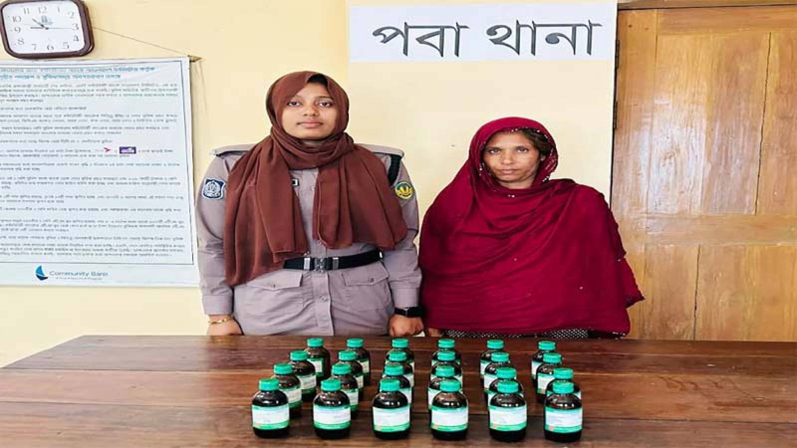 নগরীতে অ্যালকোহলসহ এক নারী মাদক ব্যবসায়ী গ্রেপ্তার