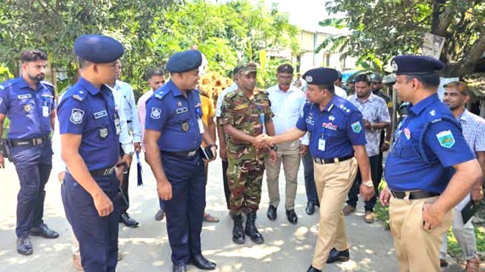 ঈশ্বরদীতে বিভিন্ন কেপিআই এলাকা পরিদর্শনে অতিরিক্ত ডিআইজি