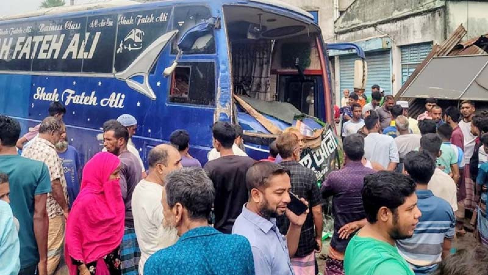 বগুড়া ও সিলেটে পৃথক সড়ক দুর্ঘটনায় নিহত ১৫