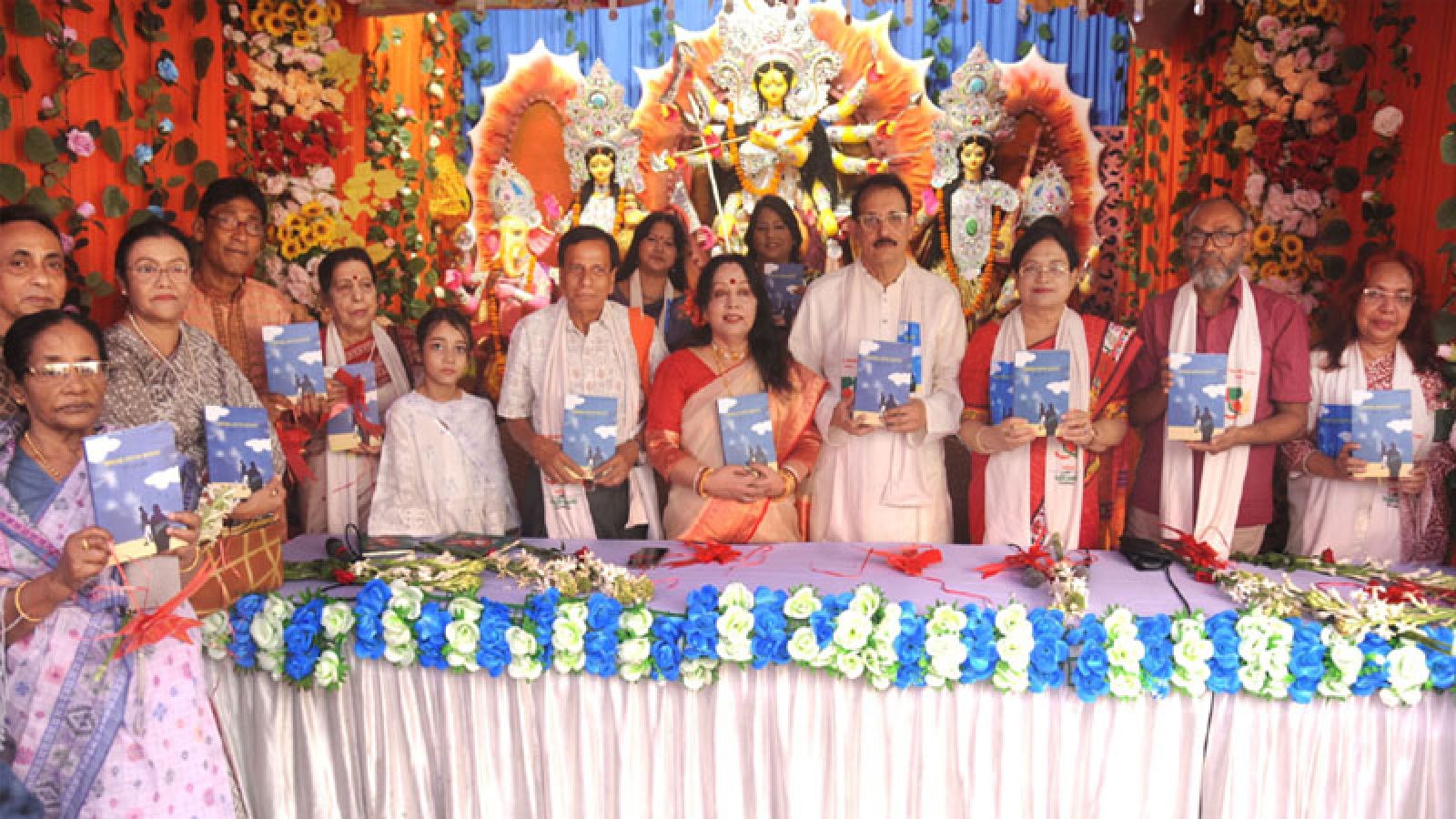 স্মৃতি রেখা রায়ের ছোটগল্পের বই ‘হৃদয়ের গোপন জানালা’র মোড়ক উন্মোচন