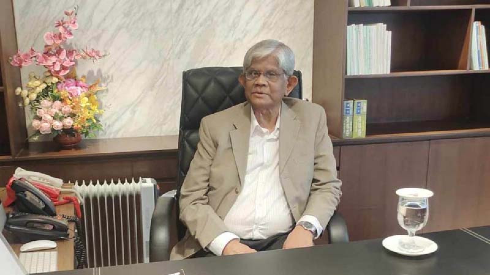 অর্থ উপদেষ্টার চোখে অর্থনীতির ৫ চ্যালেঞ্জ
