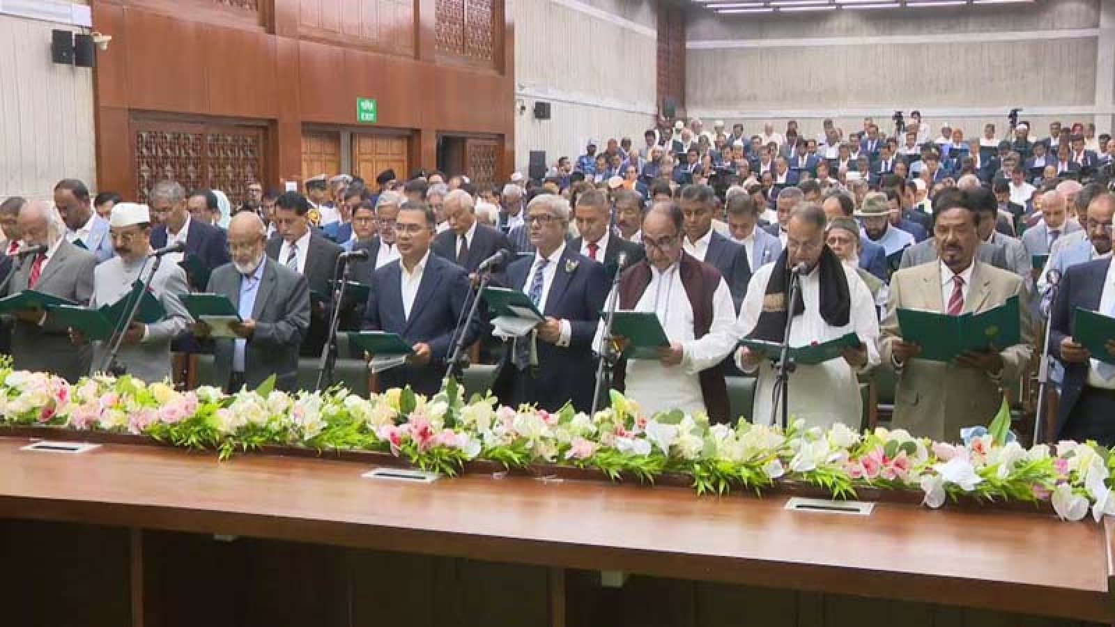কে কোন মন্ত্রণালয়ে