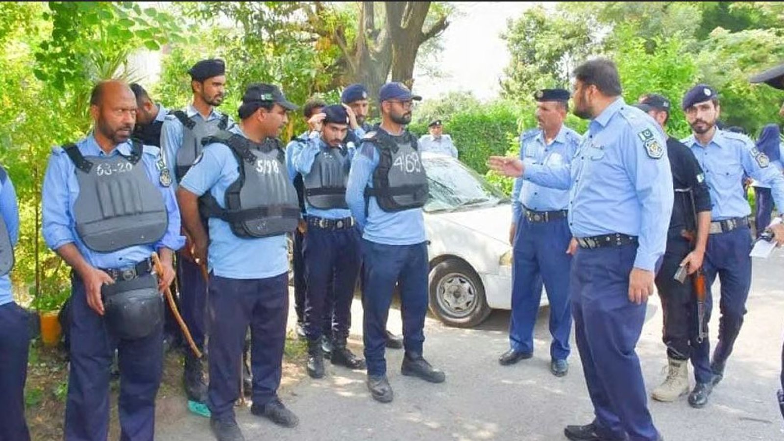 ইসলামাবাদে চীনা নাগরিকের বাড়িতে ডাকাতির অভিযোগে ৪ পুলিশ গ্রেপ্তার
