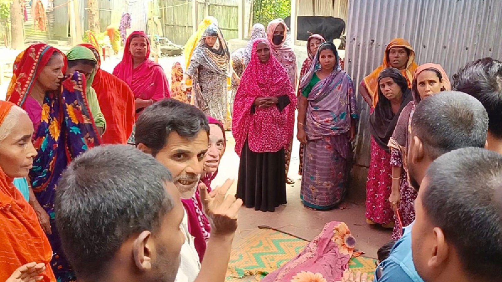 চাটমোহরে গাছ কাটতে গিয়ে প্রাণ গেল দিনমজুরের