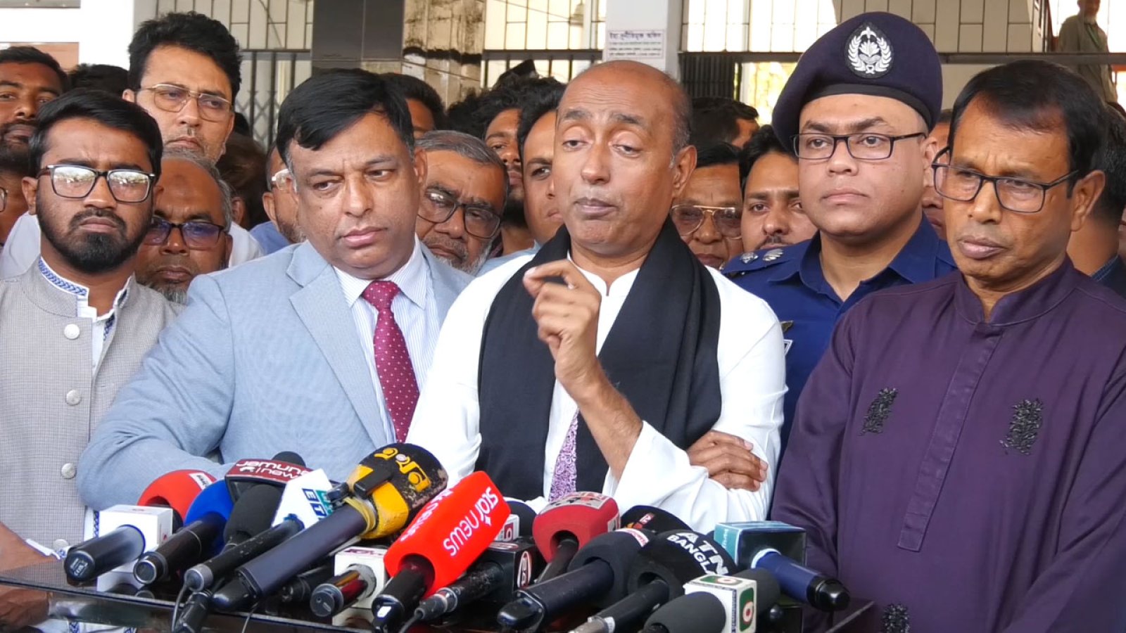 সাংবিধানিকভাবে জারি করা প্রত্যেকটি অধ্যাদেশই সংসদে বিল আকারে পেশ করা হবে : আইনমন্ত্রী