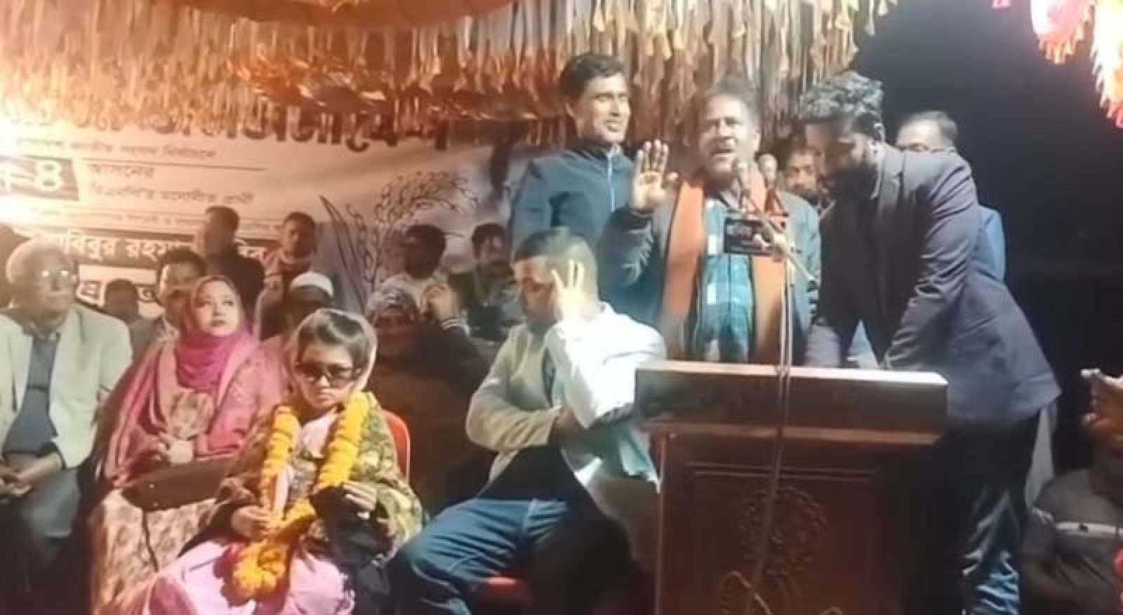 জামায়াতে ভোট দিলে দিনের বেলাতেই তাদের রগ কাটবো: কৃষকদল নেতা