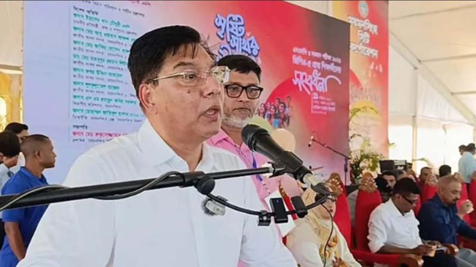 ৩৫টি কেনার উদ্যোগ, মন্ত্রী বললেন ‘আমি চাই দেশে বিমান থাকবে ২০০টির বেশি’