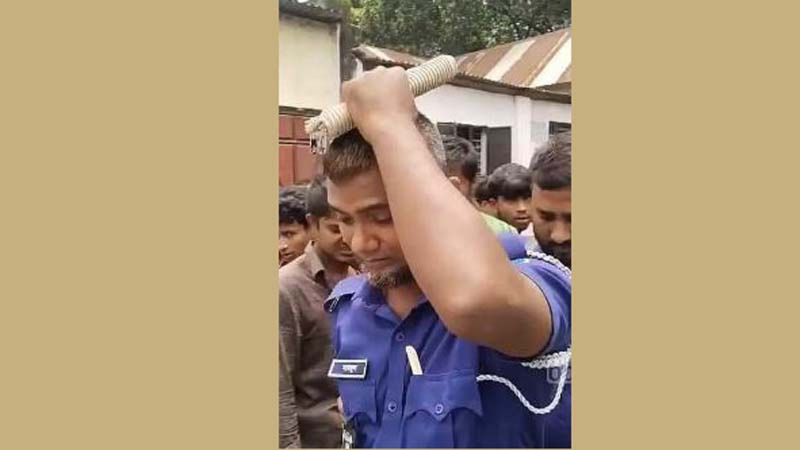 মরদেহ উদ্ধার করতে গিয়ে পুলিশ সদস্য দেখলেন, নিহত শিশু তারই ছেলে