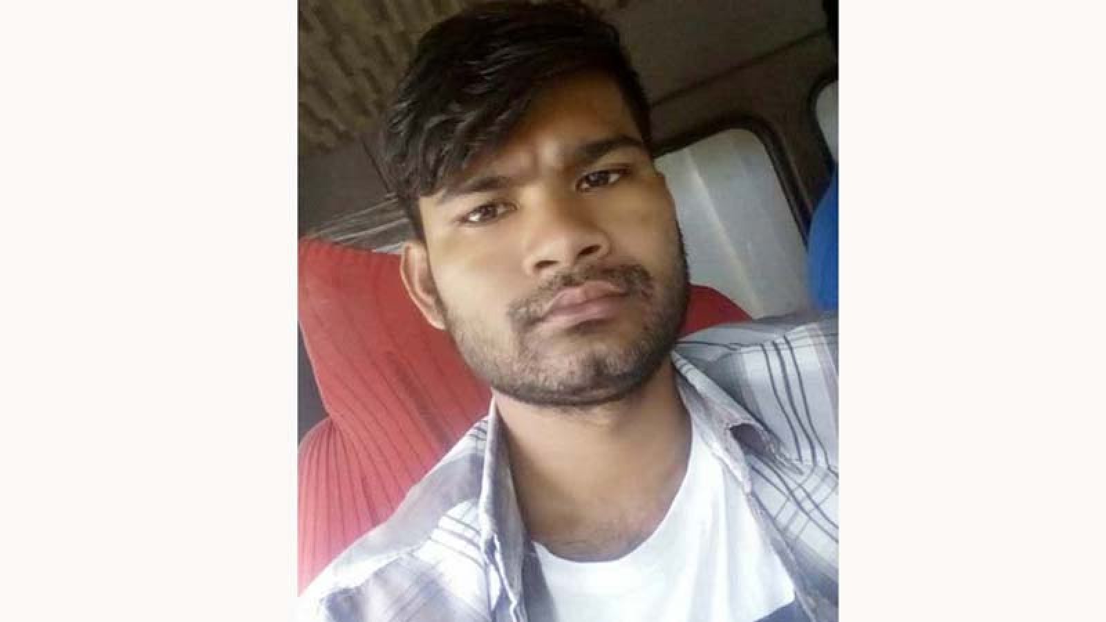 নিজ গাড়ির চাপায় পড়ে নিহত চালক হাফিজুল