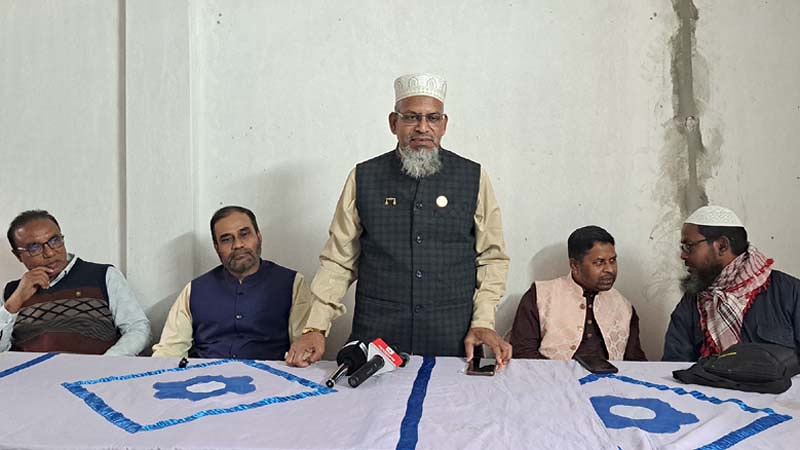 ‘ইসলামের ডিকশনারিতে সংখ্যালঘু বলে কোনো শব্দ নেই’