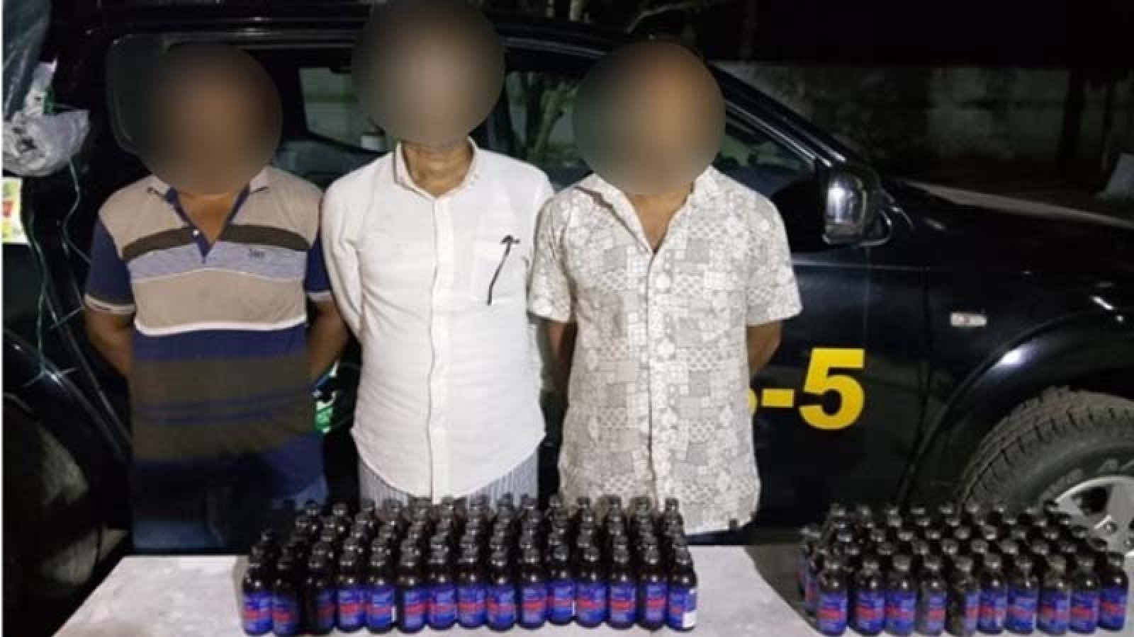 বাঘায় ১২৫ বোতল ফেয়ারডিলসহ ৩ জন গ্রেপ্তার