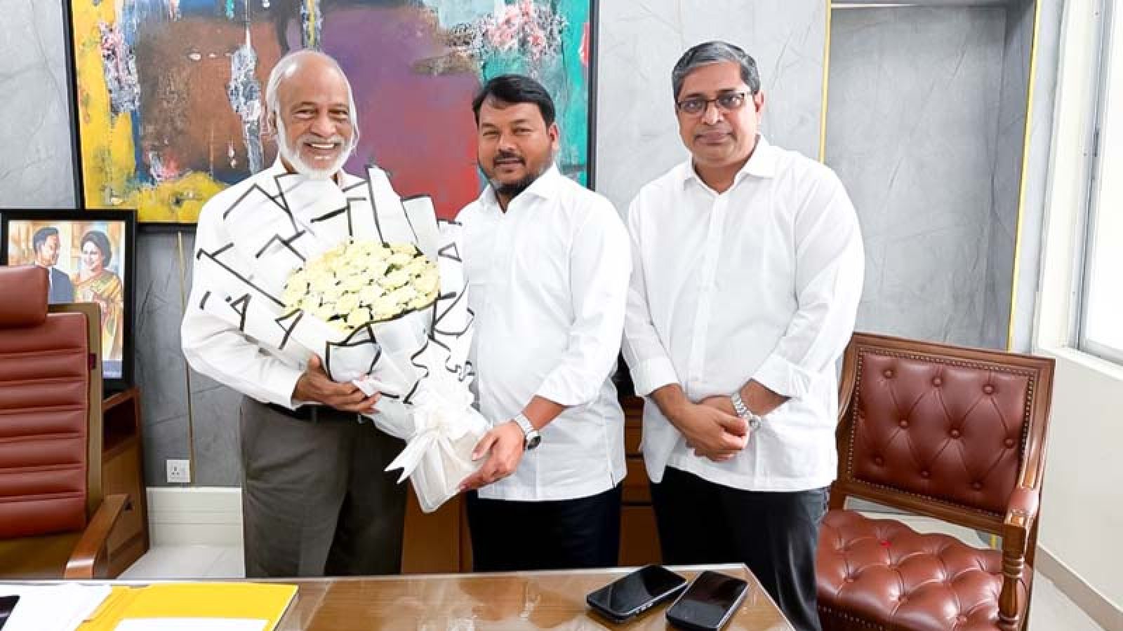 নবনিযুক্ত স্থানীয় সরকার, পল্লী উন্নয়ন ও সমবায় মন্ত্রীর রাসিক প্রশাসকের সৌজন্য সাক্ষাৎ