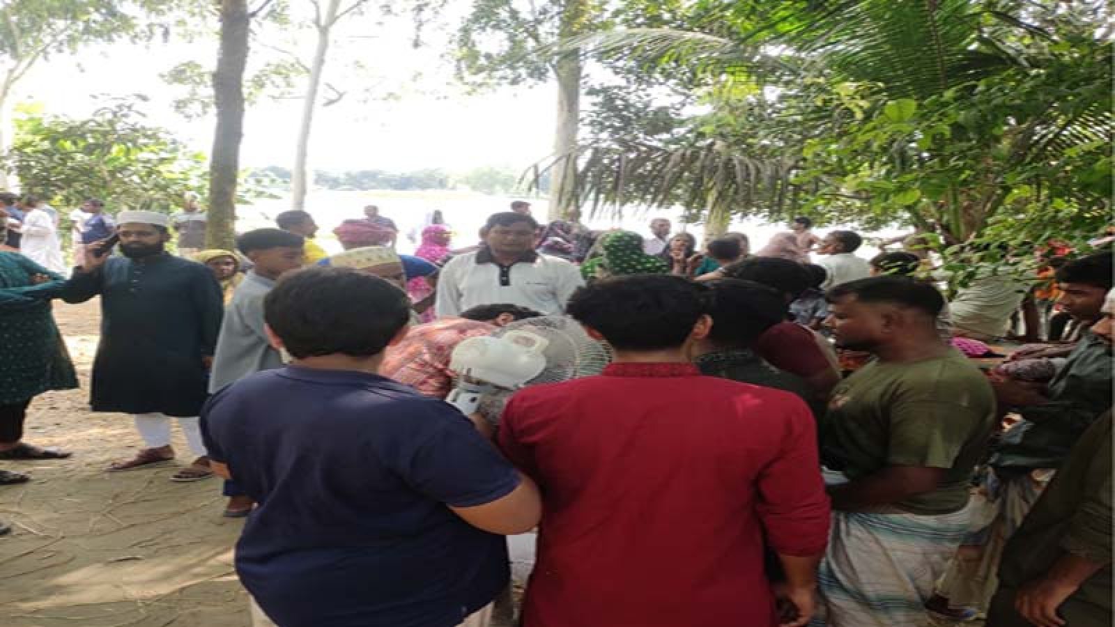 মাঠে জমে থাকা বর্ষার পানিতে ডুবে প্রাণ গেল ৩ শিশুর