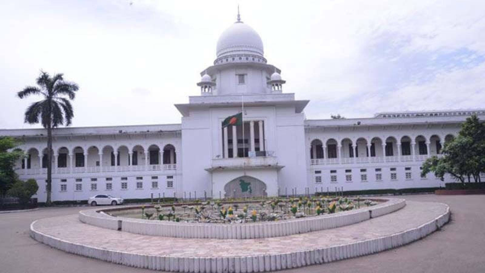 এজলাস ছাড়লেন প্রধান বিচারপতি: যা ঘটেছে আপিল বিভাগে