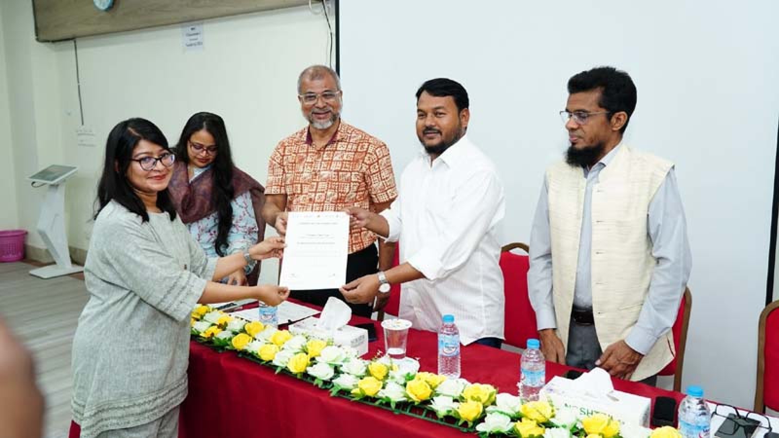 নগরীতে ‘পেশাগত স্বাস্থ্য ও নিরাপত্তা বিষয়ক প্রশিক্ষক প্রশিক্ষণ’ কর্মশালার সমাপনী
