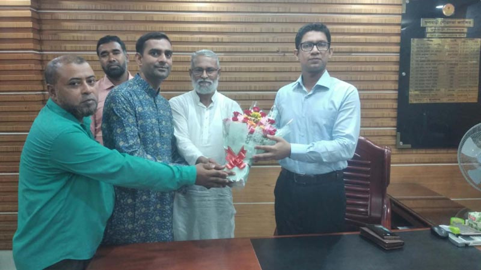 ফুলবাড়ী পৌরসভার নতুন প্রশাসক এ. এস. এম. শাহাদাত হোসেনের যোগদান
