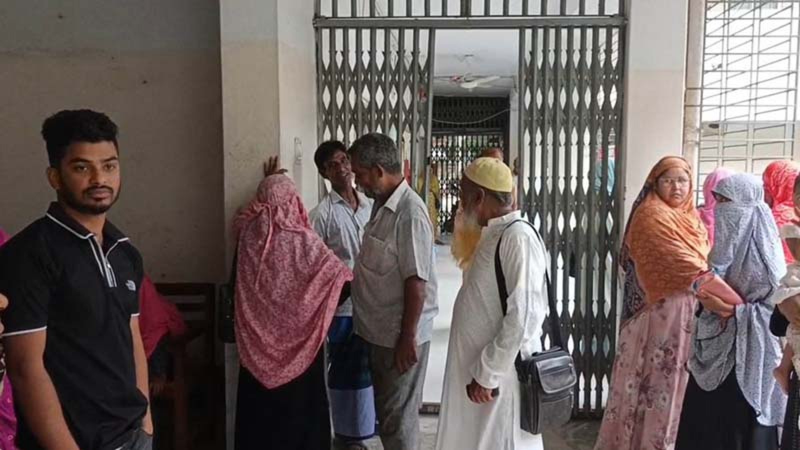 হামের পরিবর্তে এক মাসের শিশুকে দেওয়া হলো জলাতঙ্কের ভ্যাকসিন