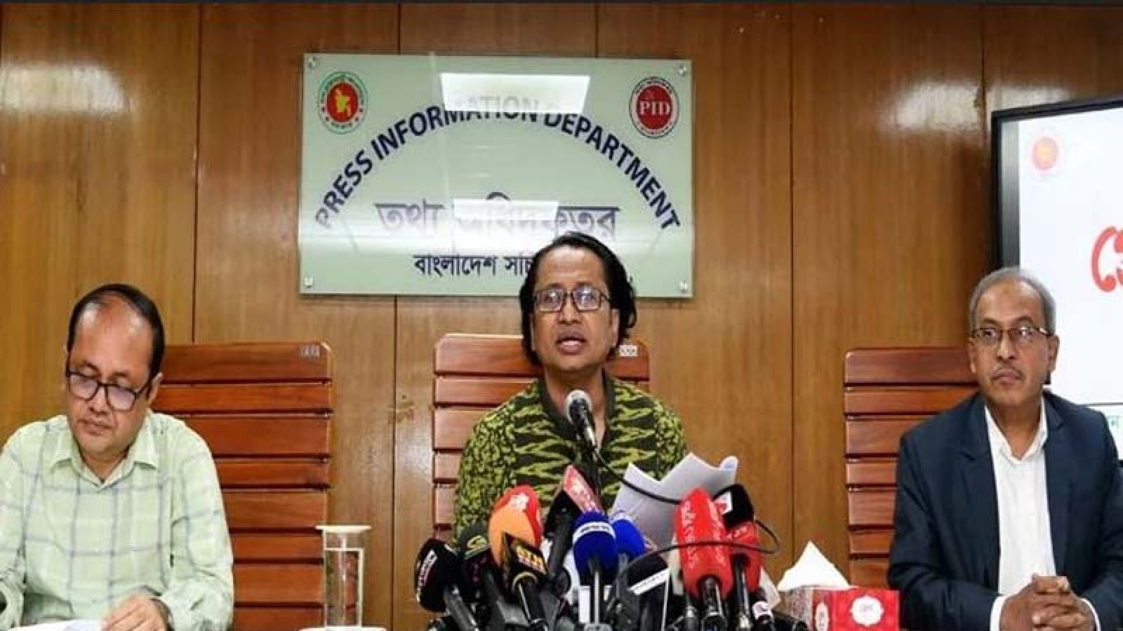 শেখ হাসিনা ফিরতে চাইলে স্বাগত জানাবে সরকার: তথ্য উপদেষ্টা