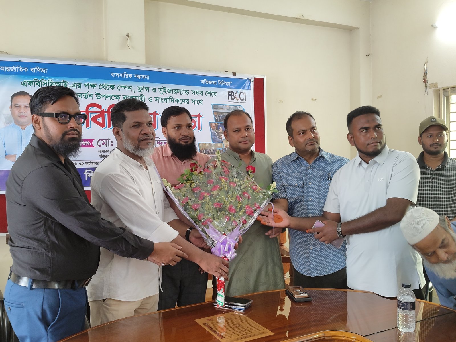 শিবগঞ্জে ব্যবসায়ী-সাংবাদিকদের সঙ্গে মতবিনিময়
