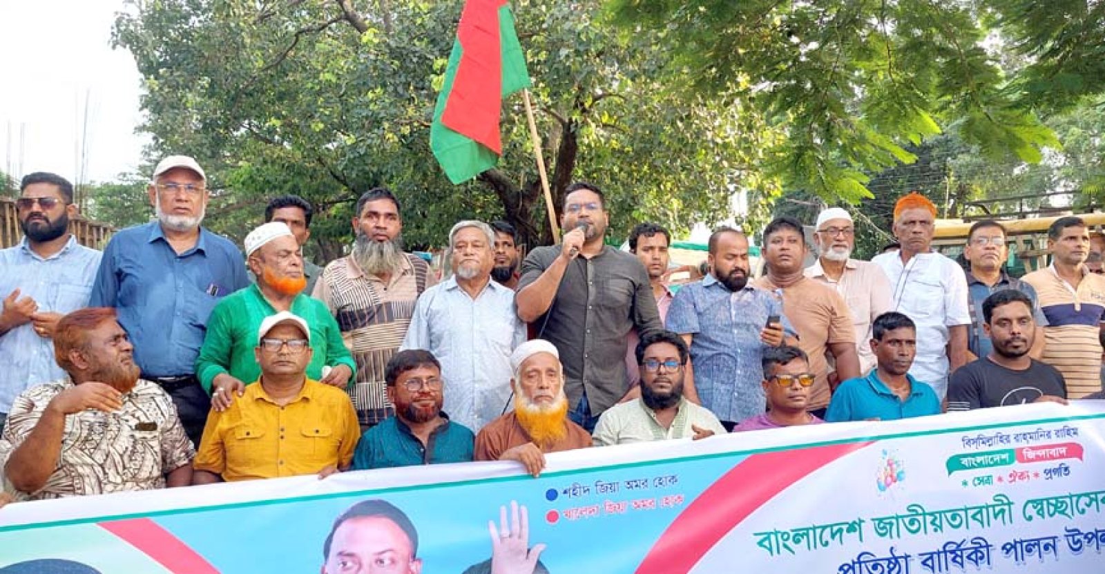 ঈশ্বরদীতে স্বেচ্ছাসেবক দলের র‌্যালি পরিণত হলো হামলার প্রতিবাদে বিক্ষোভ মিছিলে