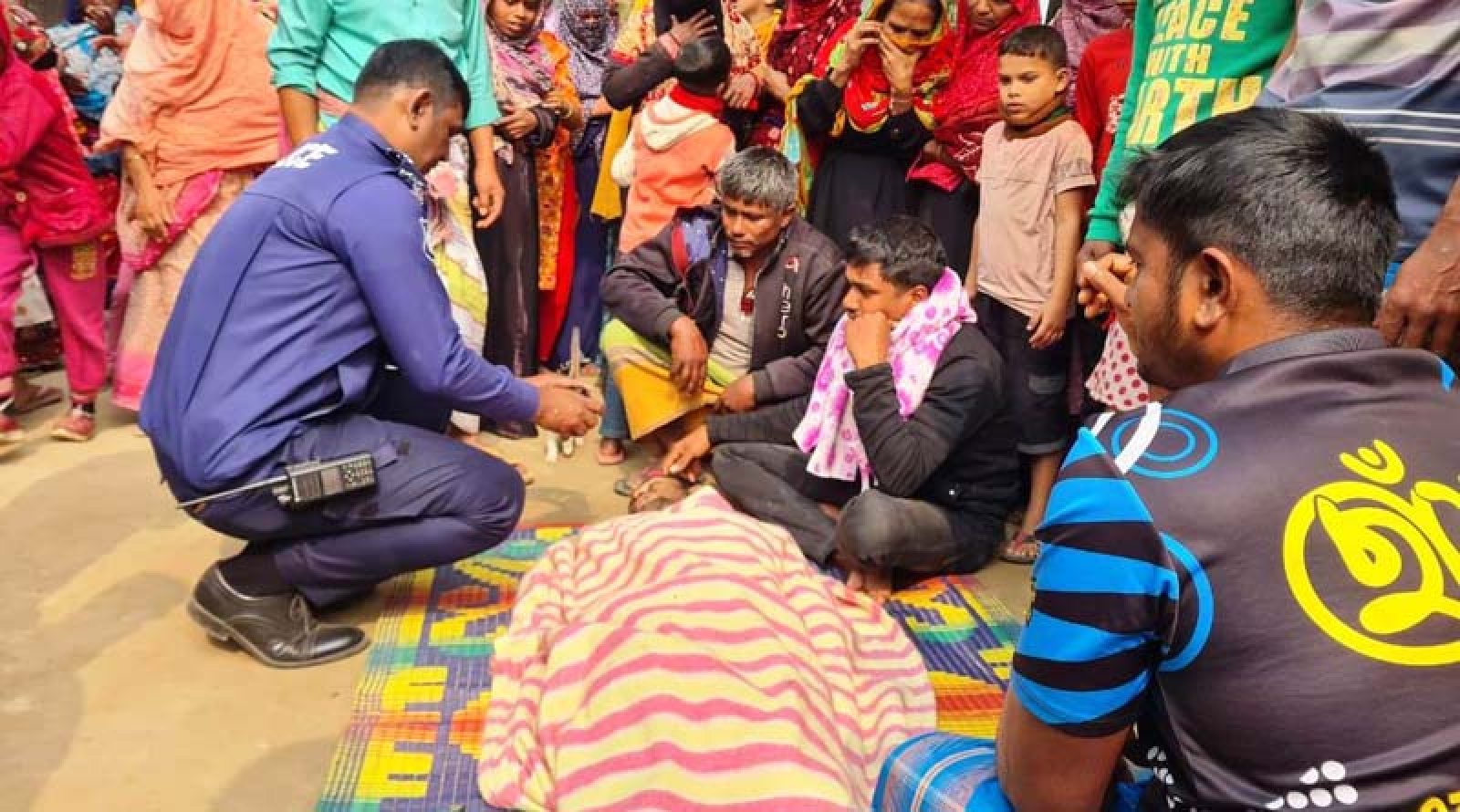 নাটোরে সড়ক দুর্ঘটনায় দুই শ্রমিকের মৃত্যু