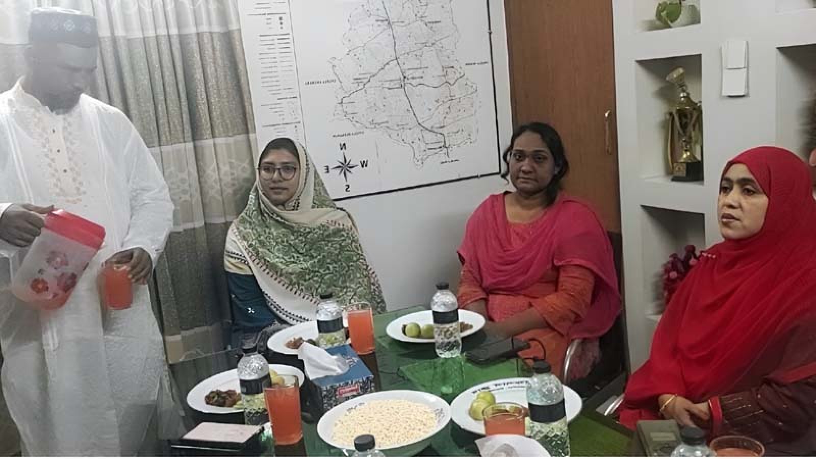 সম্প্রীতির বার্তা নিয়ে মোহনপুর থানায় দোয়া ও ইফতার