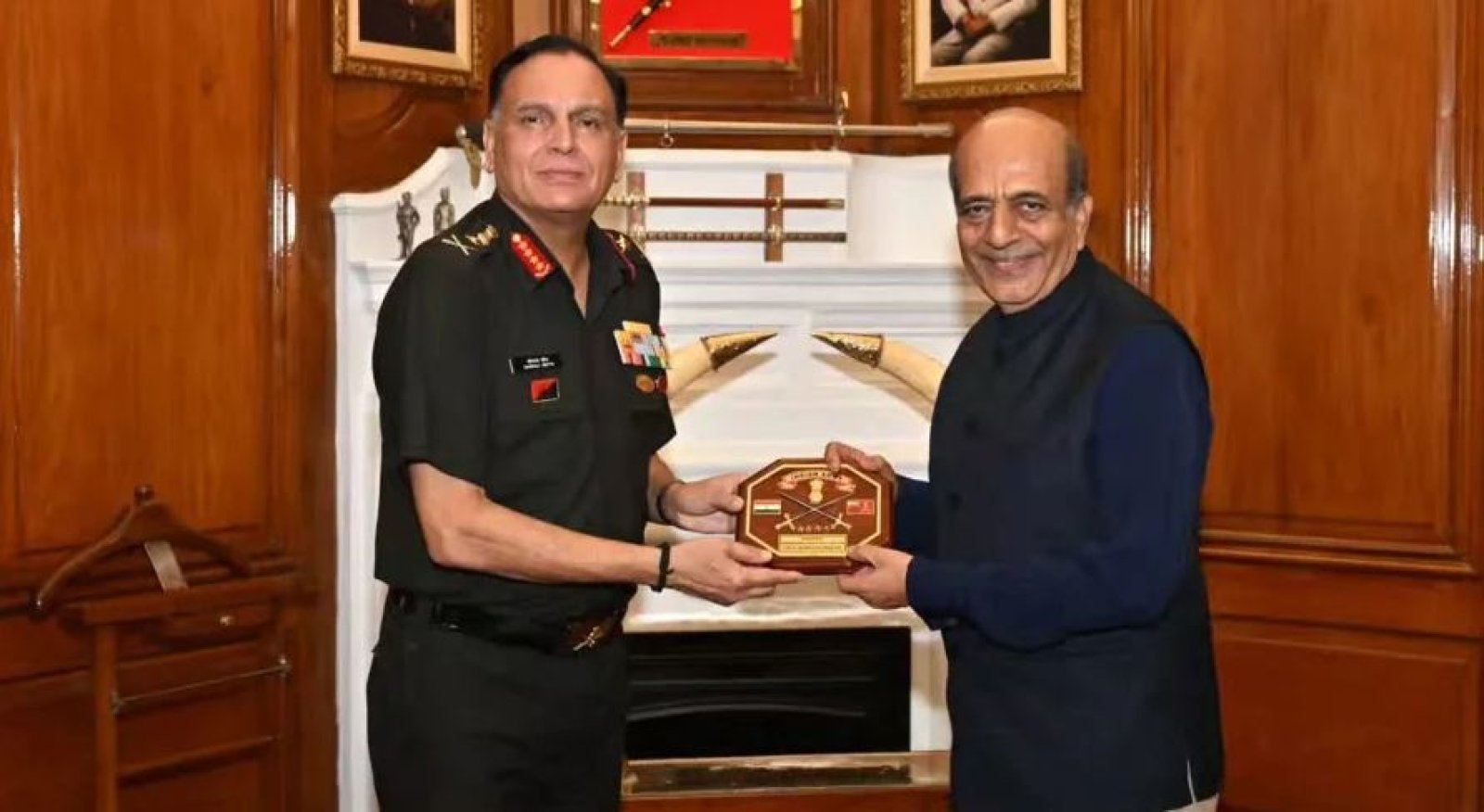 ভারতের সেনাপ্রধানের সঙ্গে দীনেশ ত্রিবেদীর বৈঠক, আলোচনায় বাংলাদেশ ইস্যু