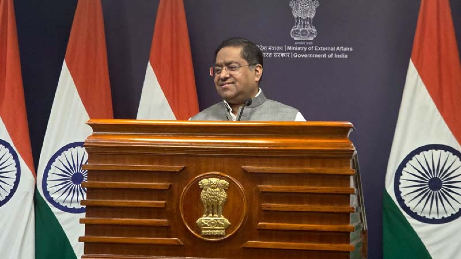 শেখ হাসিনা আমলের ১০১ চুক্তি পর্যালোচনা করবে ঢাকা, প্রতিক্রিয়ায় যা বলল ভারত