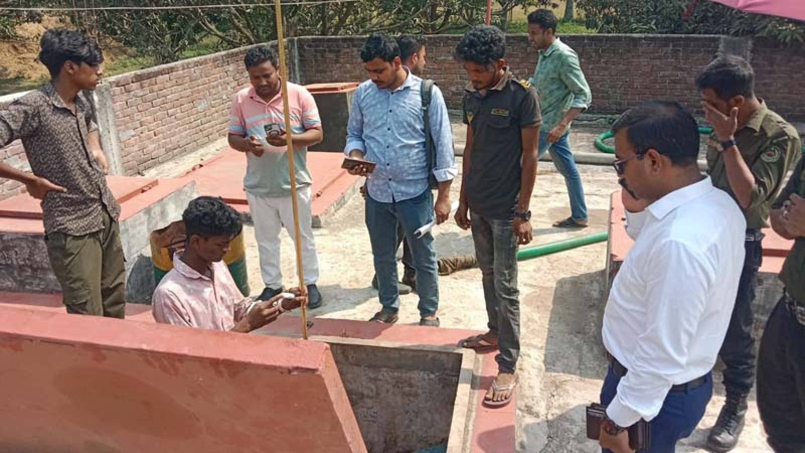 ‘তেল নেই লেখা’ পেট্রলপাম্পে আবারও মিলল ৩ হাজার লিটার জ্বালানি