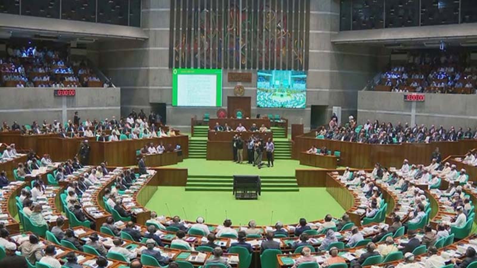 জামায়াত নেতাদের গাড়িতে জাতীয় পতাকা খালেদা জিয়াই দিয়েছিলেন: সংসদে প্রতিমন্ত্রী