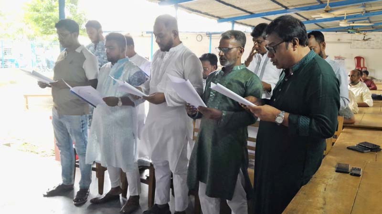 পবায় দলিল লেখক সমিতির নবনির্বাচিত কমিটির শপথগ্রহণ
