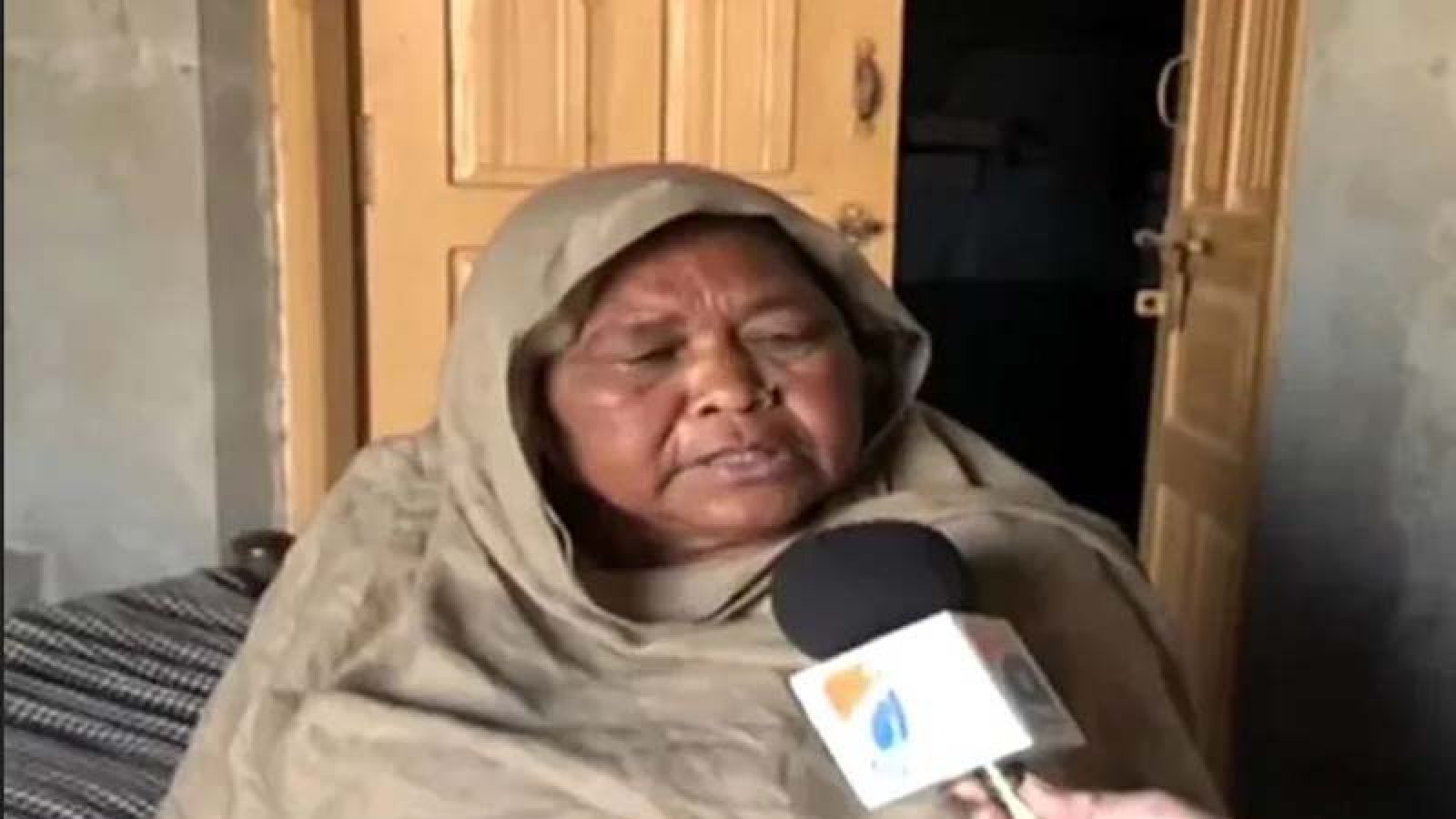 বৃদ্ধা মায়ের কাছে ফিরতে চান ৪ দশক আগে পাকিস্তানে পাচার হওয়া রাজিয়া