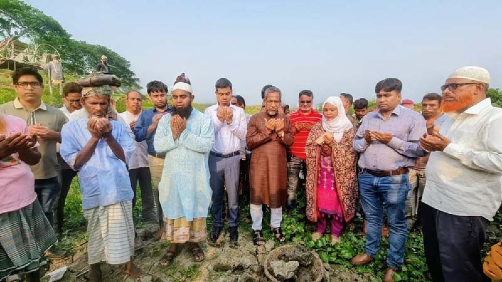 গুরুদাসপুরে খাল খনন উদ্বোধন