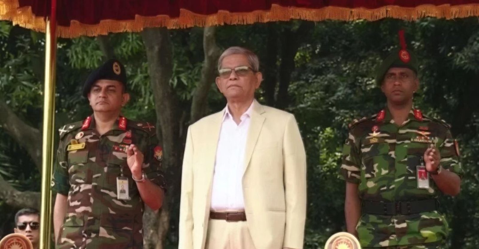 বঙ্গভবনে রাষ্ট্রপতি মির্জা ফখরুল ইসলাম আলমগীর, গার্ড অব অনারে বরণ