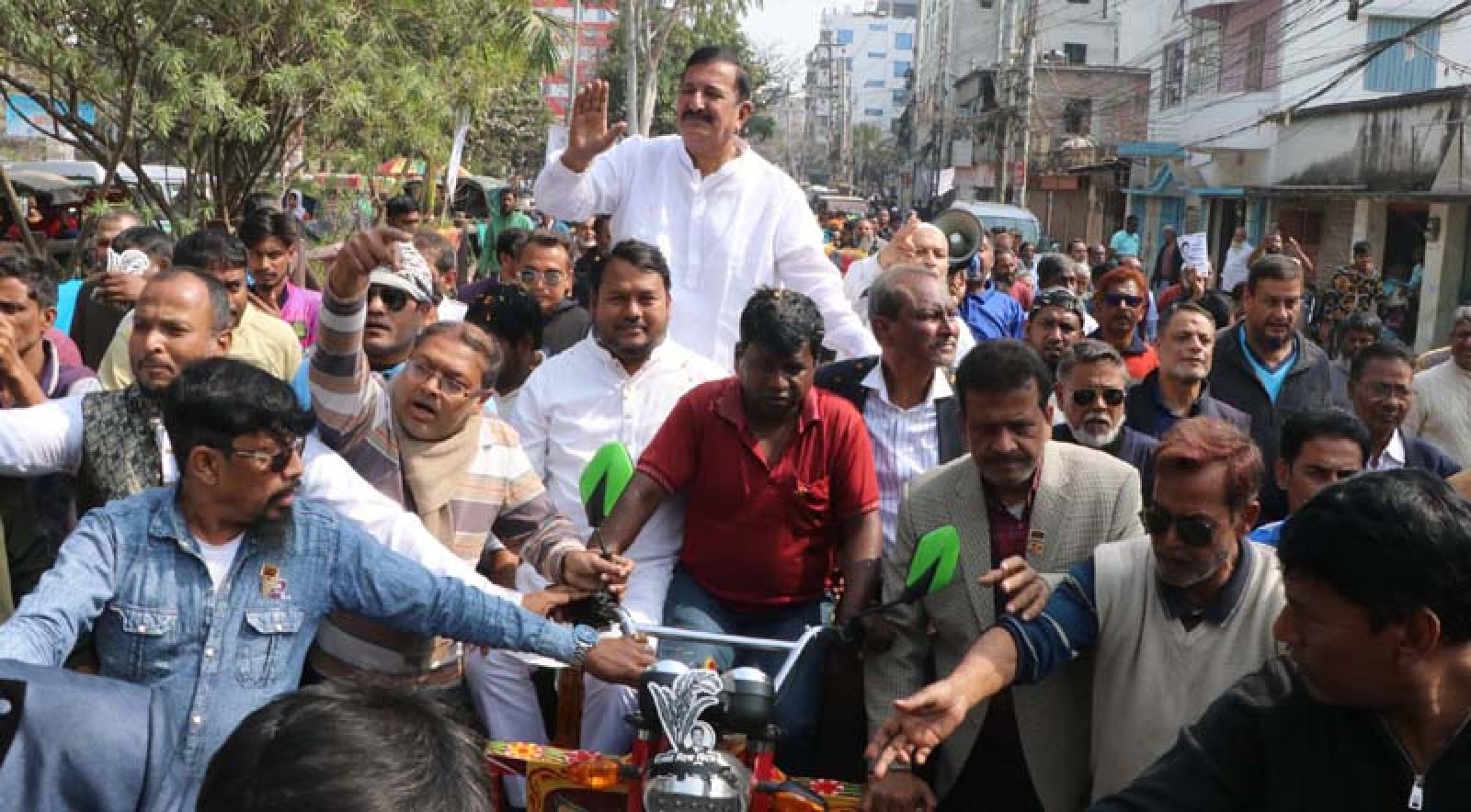 রাজশাহীতে ধানের শীষ প্রতীকে উৎফুল্ল জনগণ: মিনু