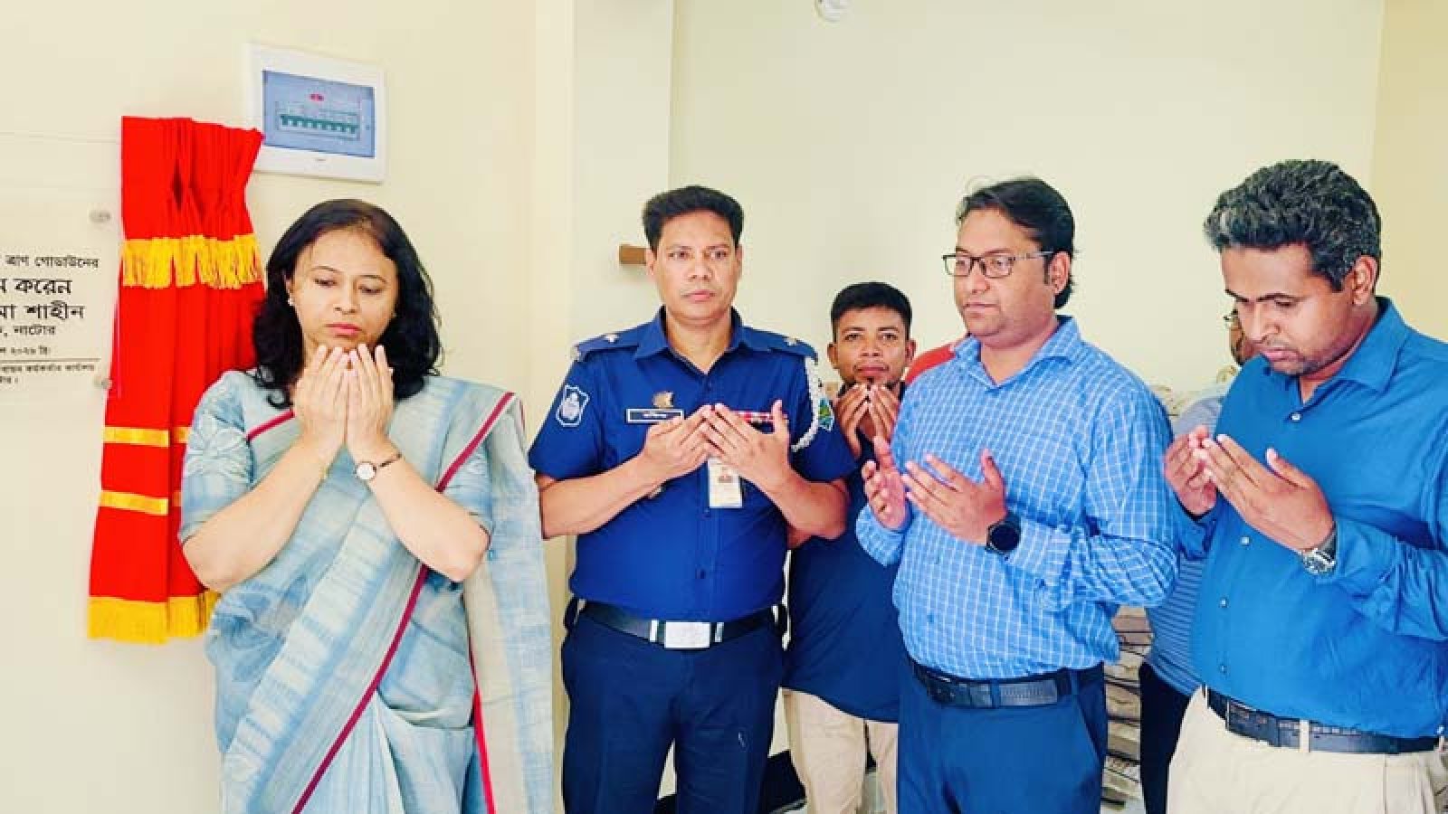 সিংড়ায় ত্রাণ গোডাউনের উদ্বোধন