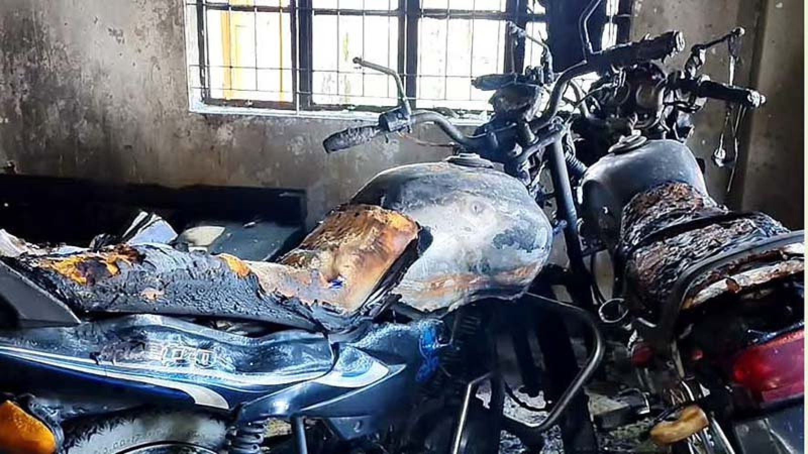 নেত্রকোণায় গ্রামীণ ব্যাংকে বিস্ফোরণ-আগুন, পুড়ল বাইক-নথি