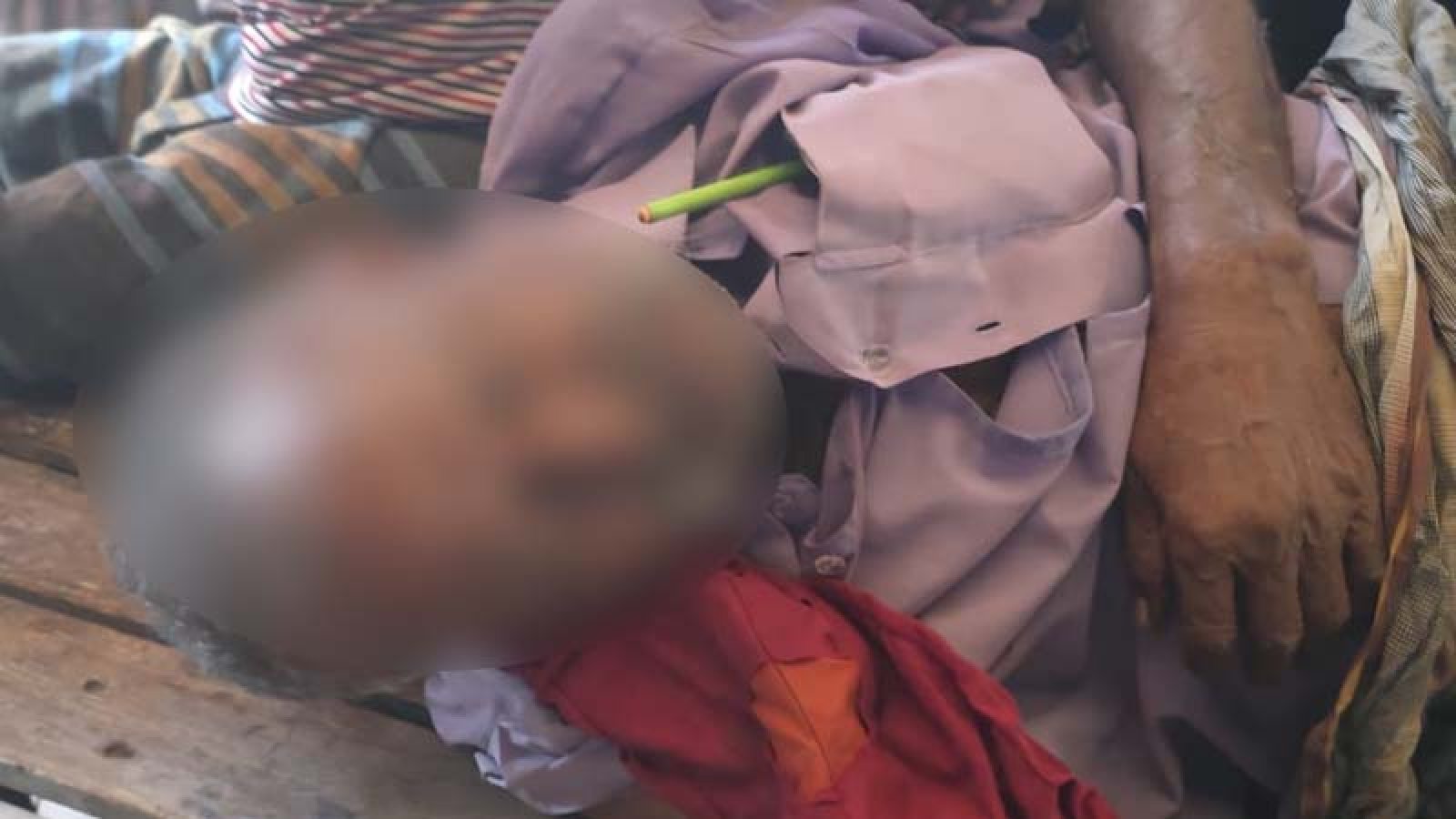 চারঘাট বাজারের টয়লেট থেকে বৃদ্ধের মরদেহ উদ্ধার