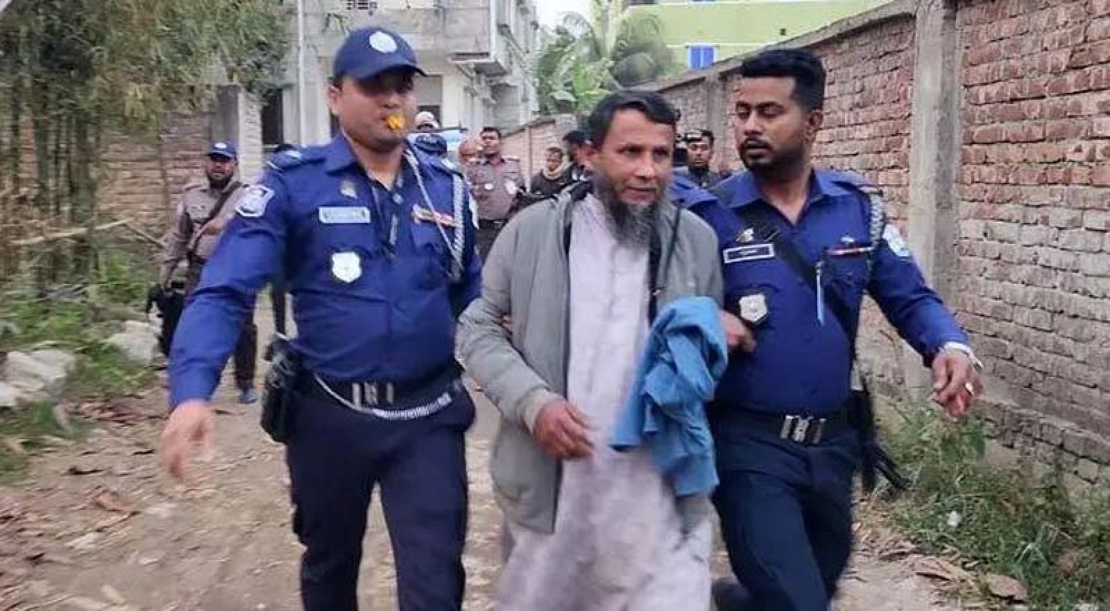 শরীয়তপুরে বাড়িতে তল্লাশি চালিয়ে ৭ লাখ টাকা জব্দ, জামায়াত কর্মীর দুই বছরের জেল