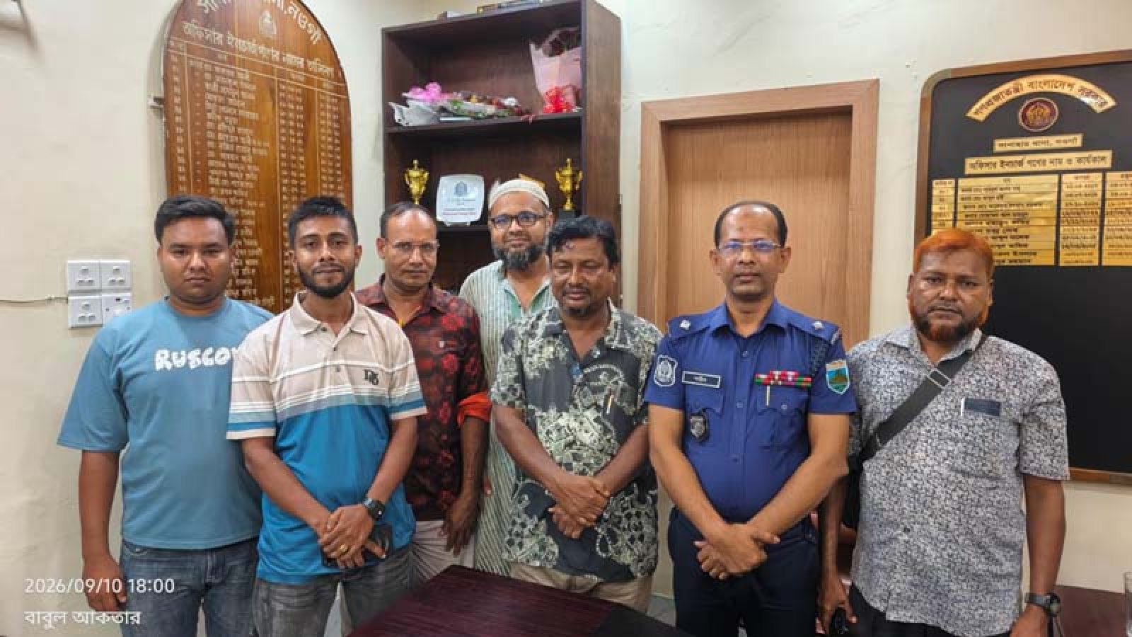 সাপাহারে নবাগত ওসি শাহীন রেজার সাথে সাংবাদিকদের মতবিনিময়