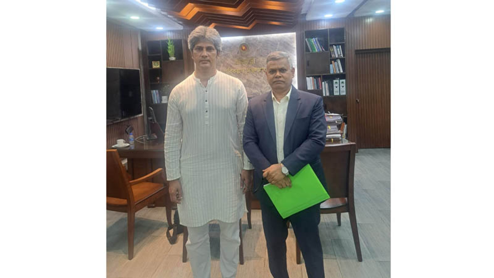 পরিকল্পনা প্রতিমন্ত্রীর সাথে রাবি উপাচার্যের মতবিনিময়