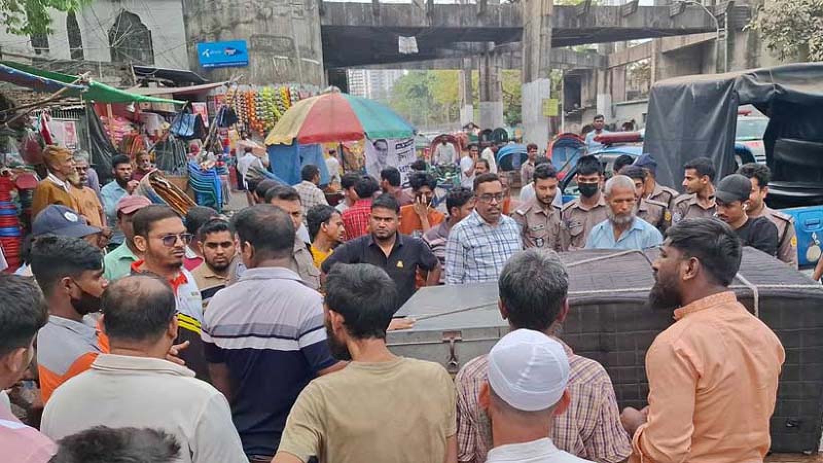 ৭ মার্চের ভাষণ বাজিয়ে মগবাজারে পদযাত্রা, চানখারপুলে দুজন আটক