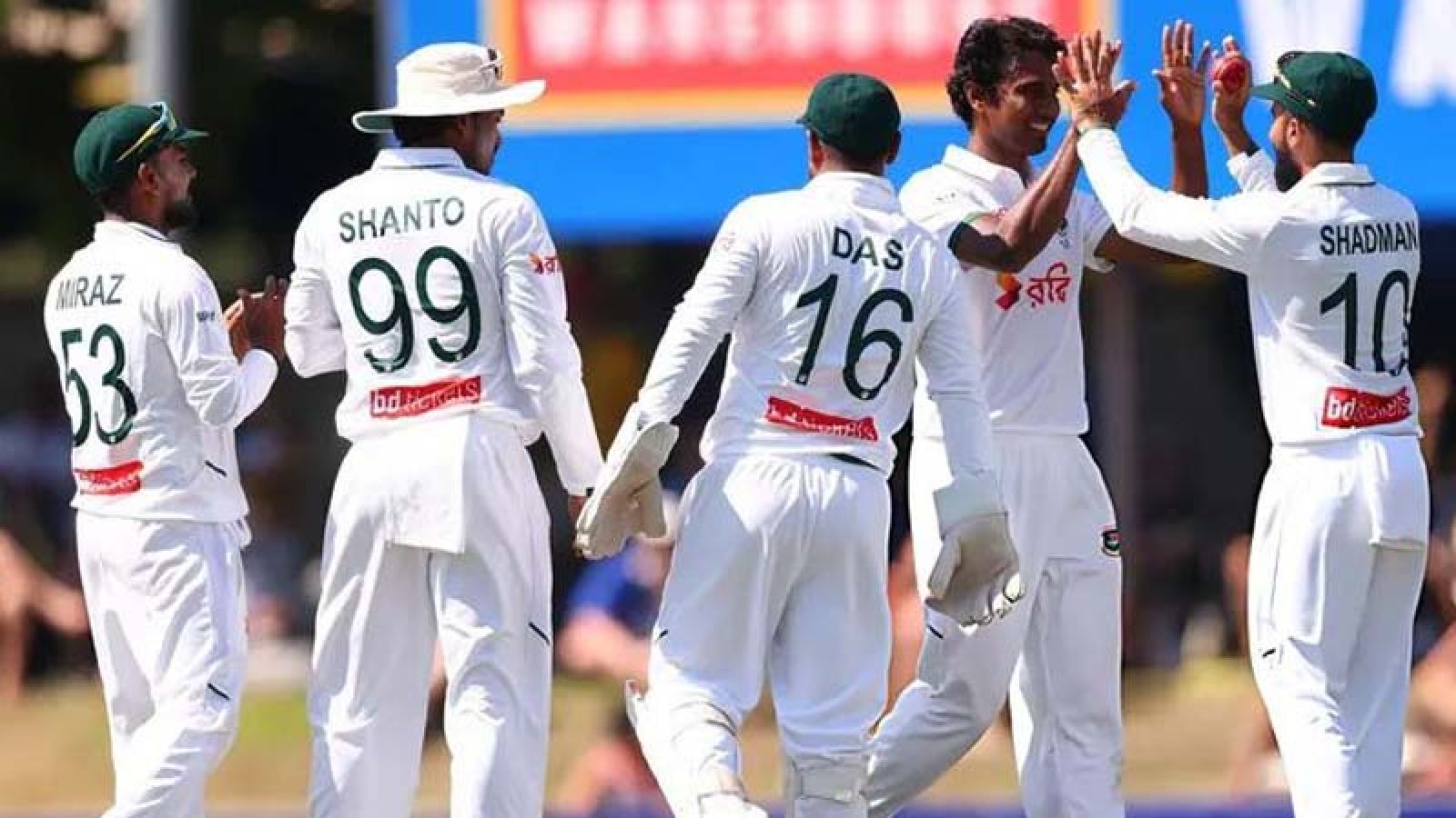 দুইশর আগেই অস্ট্রেলিয়াকে অলআউট করল বাংলাদেশ